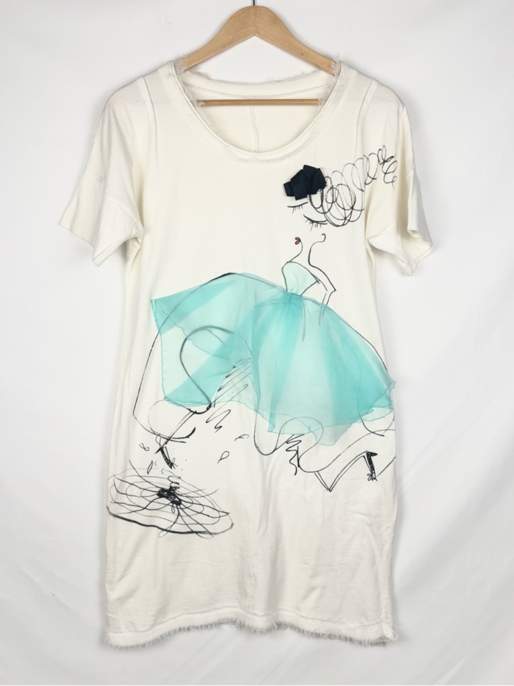 Boutique White Graphic Tee Shirt Dress w/ Aqua Tulle Skirt Detail Bow Accent